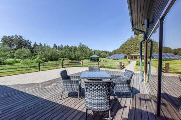 Фото номера Вилла с собственным бассейном Отель Highland Park г. Zalioji 57