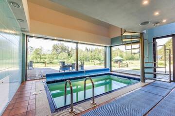 Фото номера Вилла с собственным бассейном Отель Highland Park г. Zalioji 11